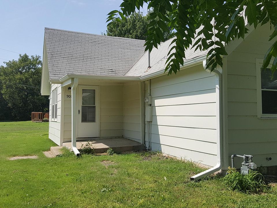 901 N 12th St Salina KS 67401 Zillow