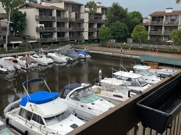 8232 Marina Pacifica Dr N, Long Beach, CA 90803