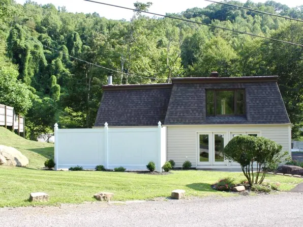 929 Woodland Hls, Harlan, KY 40831