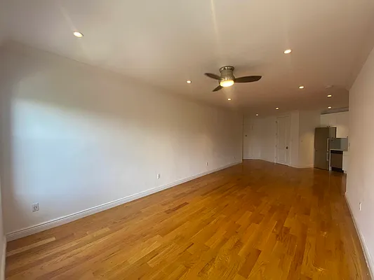 Rented by Brick&Mortar | media 22