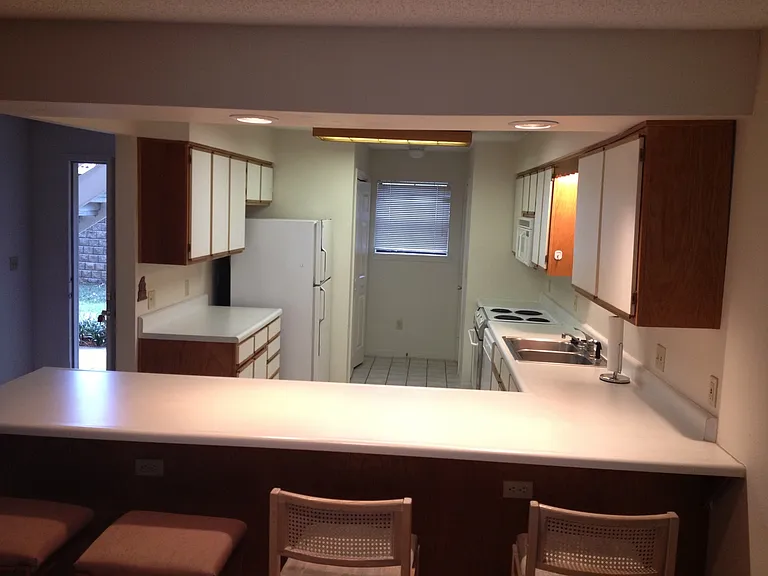 350 S Wildwood Dr #D3 — Photo 6