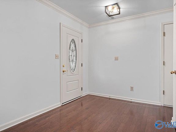 3rd image of 2508 Willena Dr SE