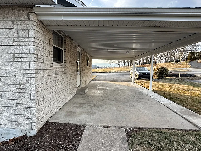 334 Berrysburg Rd — Photo 15