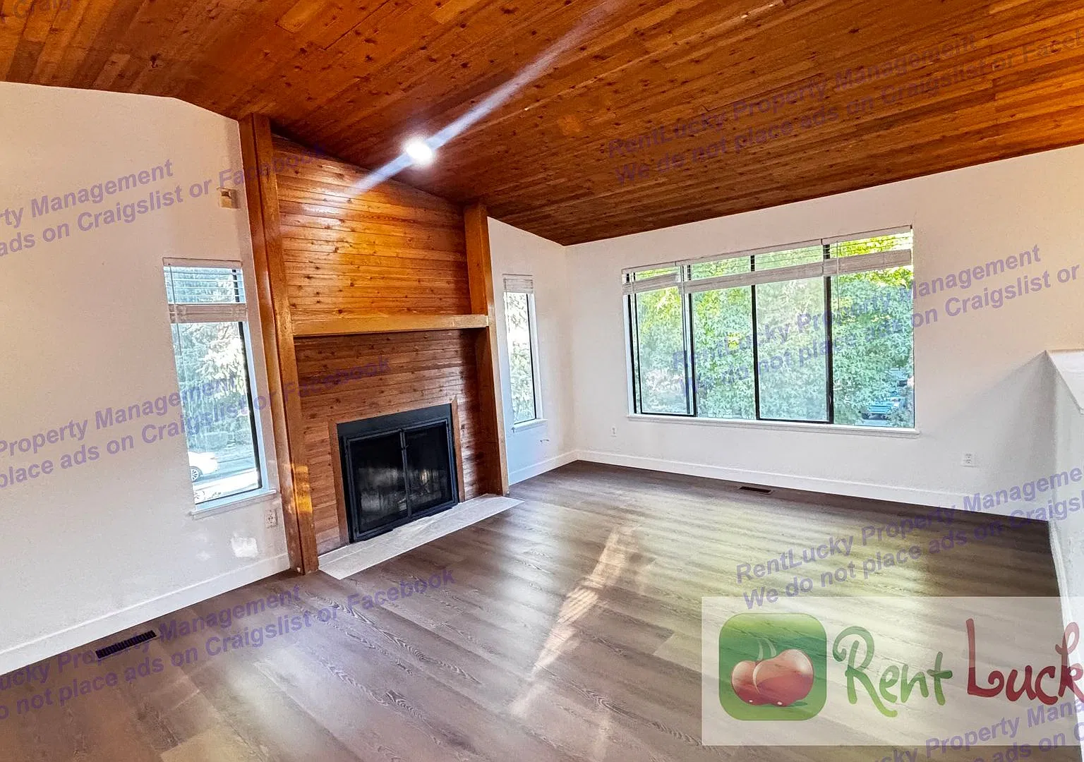 Just Renovated! Great 4 Bedroom House In Spectacular Sammamish Neighborhood!! — Photo 3