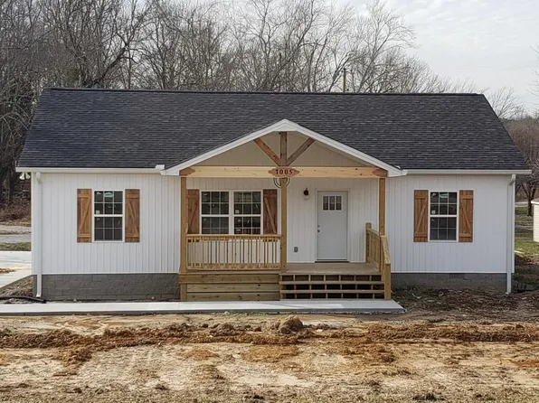 1005 Noel Dr, Cookeville, TN 38506