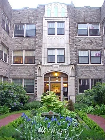 1605 E Olive Street #210 photo 1