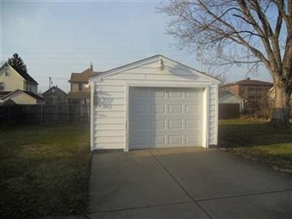 4th image of 50 Emma St