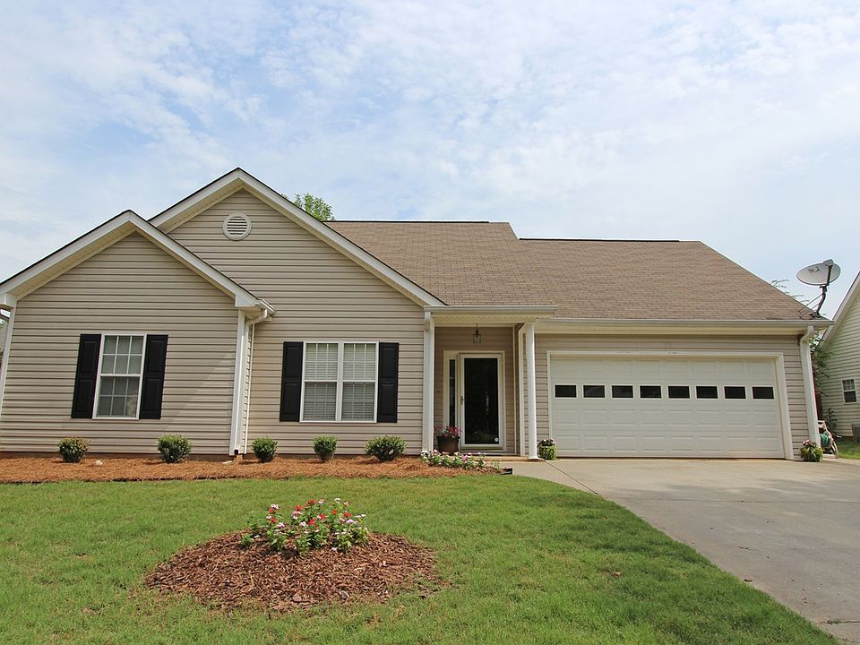 1st image of 317 Apache Dr