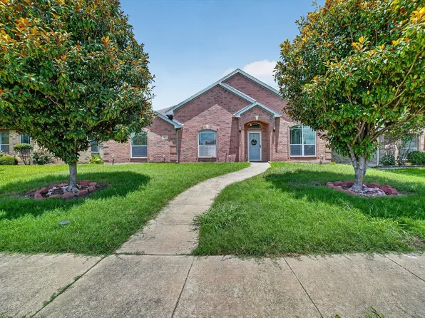 909 Trinity Dr, Lancaster, TX 75146