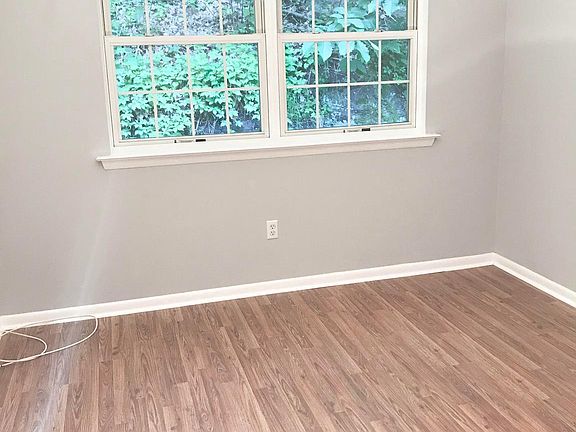 4th image of 177 Parker Ave #2