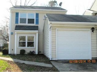 6 Upton Cir, Chesapeake, VA 23320