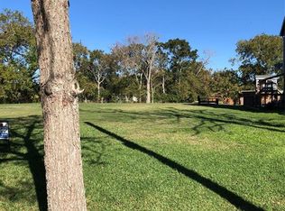 522 E Meyer Rd, Seabrook, TX 77586