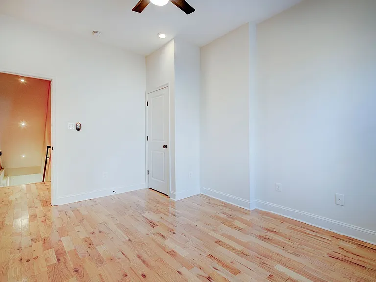 3235 Page St — Photo 17