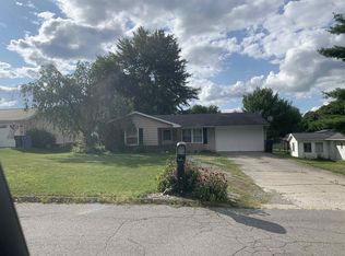 217 Windsor Dr, Churubusco, IN