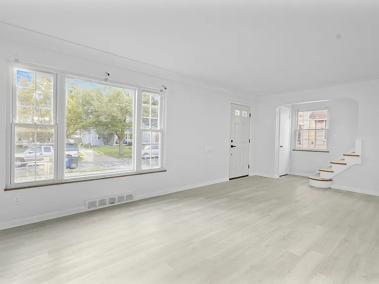 3836 Woodmont Rd — Photo 10