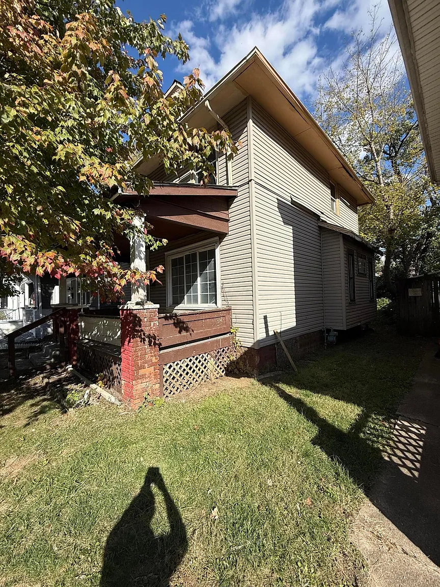 74 S Burgess Ave photo 1