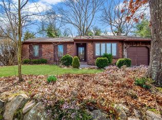 12 Rolling Hills Dr, Ridge, NY 11961