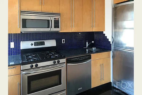 Rented by Fox Residential Group | media 3