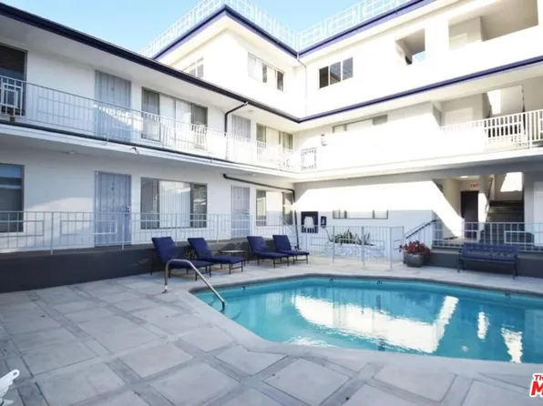 1940 Carmen Ave, Los Angeles, CA 90068