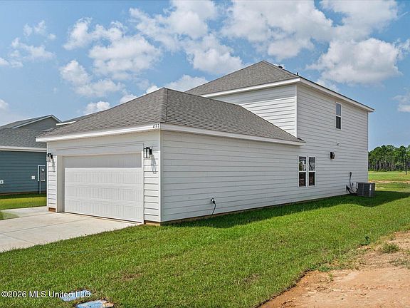 5th image of 431 Pimento Cir