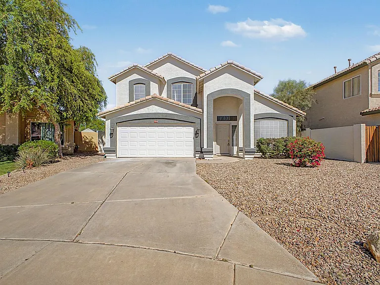 1295 S Honeysuckle Ln — Photo 2