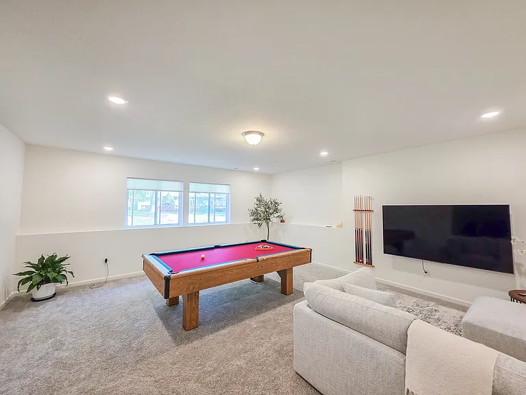 920 Forest St — Photo 5