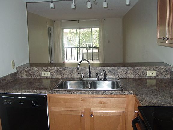4th image of 2940 Plaza Terrace Dr #2940