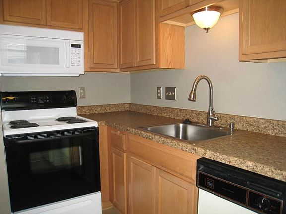 3rd image of 2500 Burleson Rd APT 402