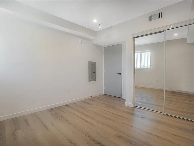 10918 Camarillo St #301 — Photo 10