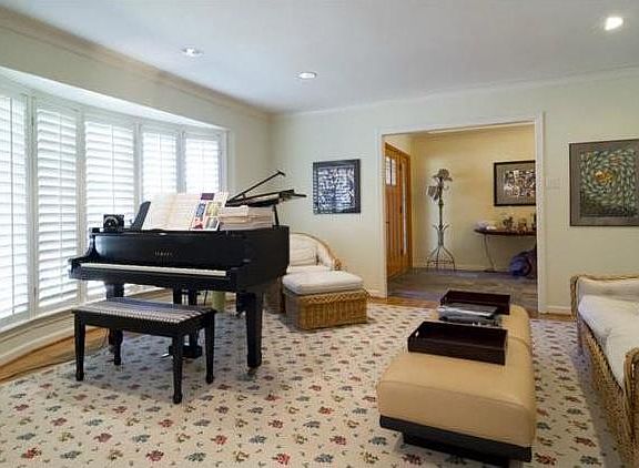 3rd image of 7128 Stonetrail Dr