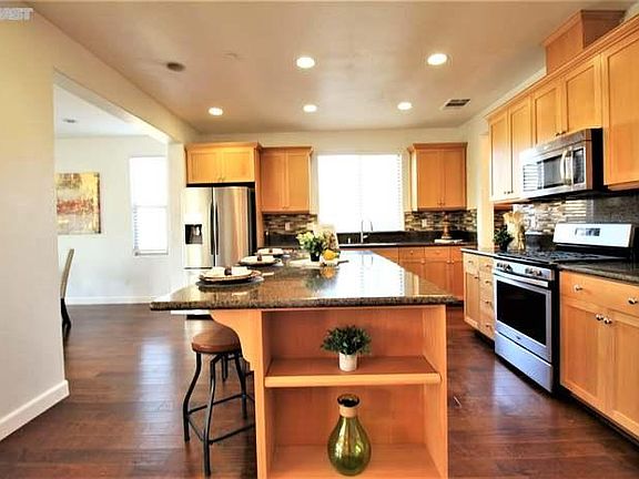 3rd image of 1501 De Barbieri Ct
