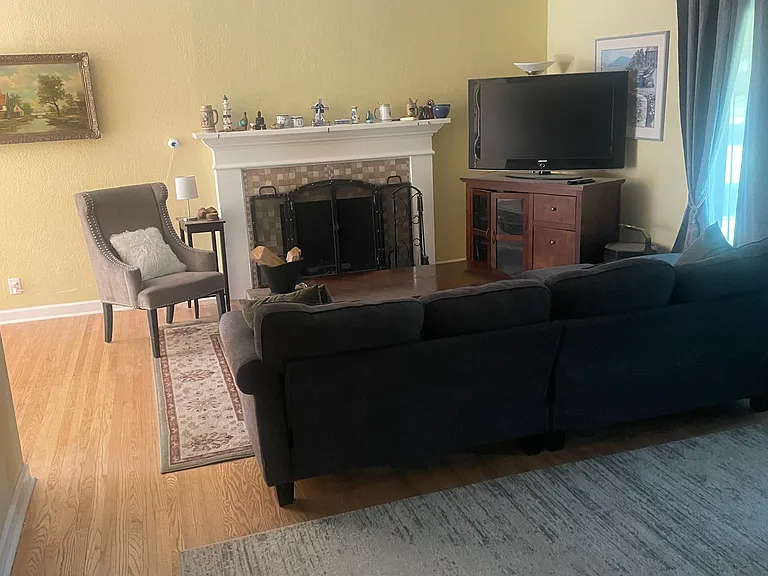 Sattler Dr — Photo 31