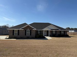 1200 Freeport Dr, Sumter, SC 29154