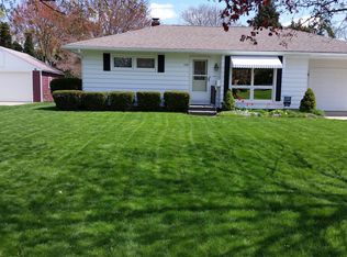 114 N Ridgeway Dr, Battle Creek, MI 49015
