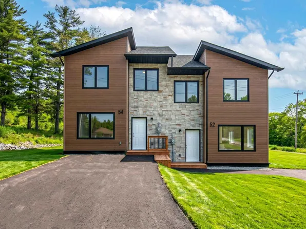 54 Heckman Ave, Bridgewater, NS B4V 9G9