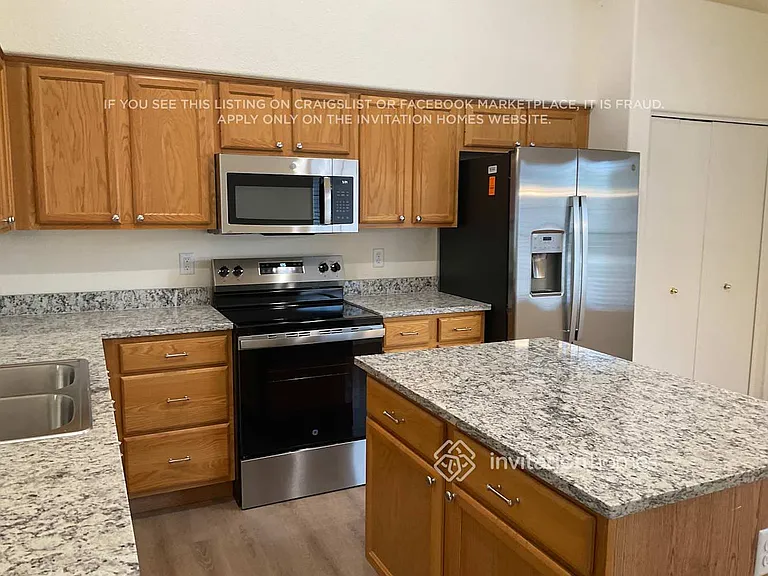 7161 W Pontiac Dr — Photo 5