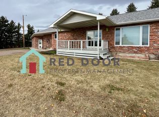 940 3rd Rd NE, Fairfield, MT 59436