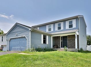 650 Shining Water Dr, Carol Stream, IL