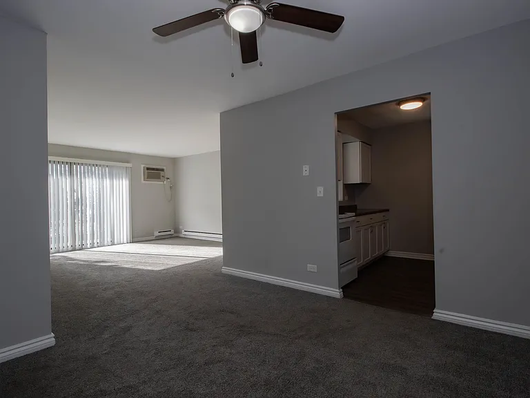 State Street Apartment — Photo 6