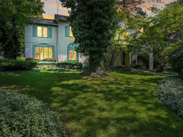 402 Sedgwick Dr, Syracuse, NY 13203