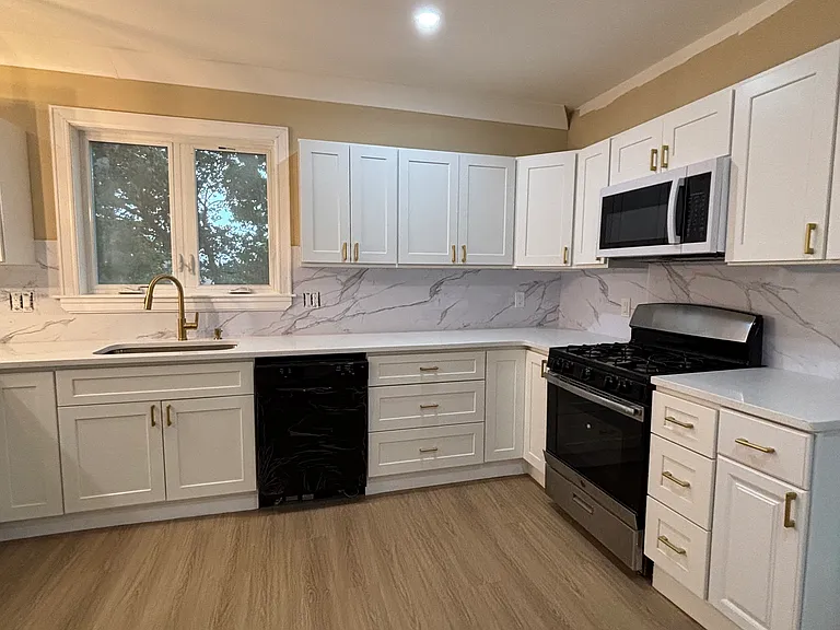 62 Wolcott St #1 — Photo 2