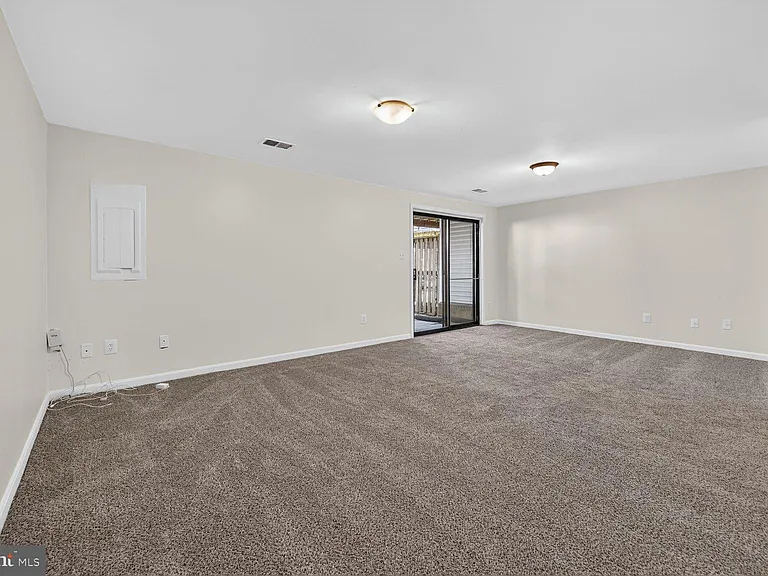 6374 English Ivy Way — Photo 13
