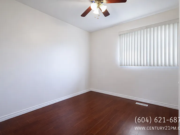 1940 Cordova Ct #UPPER — Photo 11
