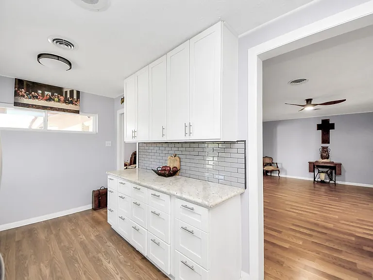 142 Wall St — Photo 12