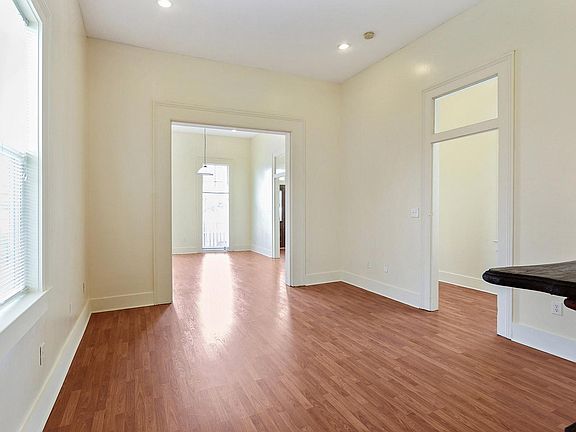 3rd image of 125 N Derbigny St