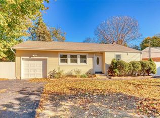 184 W Hills Rd, Huntington Station, NY 11746