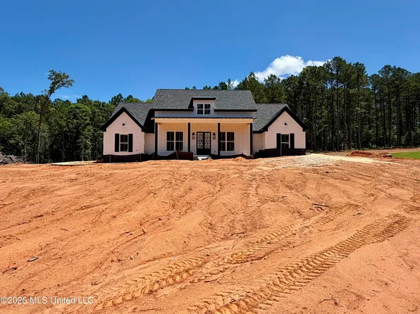 110 Cypress Ln, Mendenhall, MS 39114