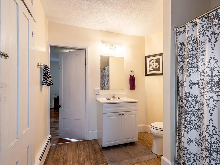 439 Islington St #1 — Photo 8