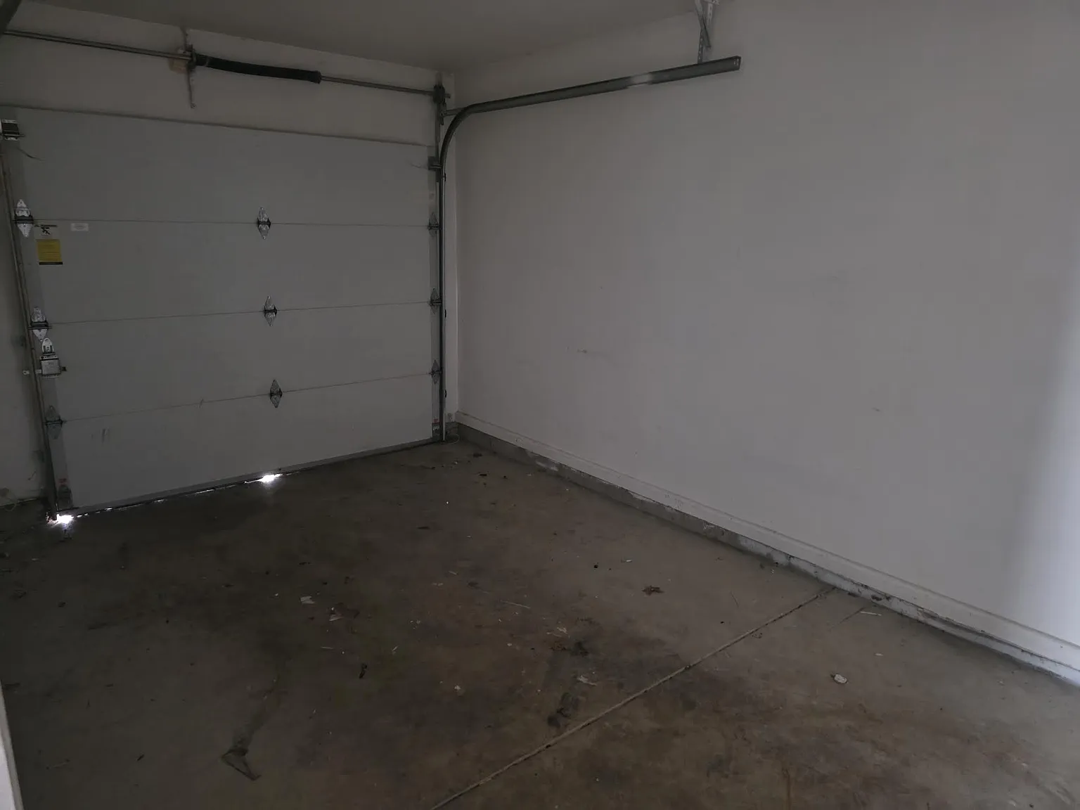 5 bed, 2.5 bath, 1500 sqft, $2,500 — Photo 4