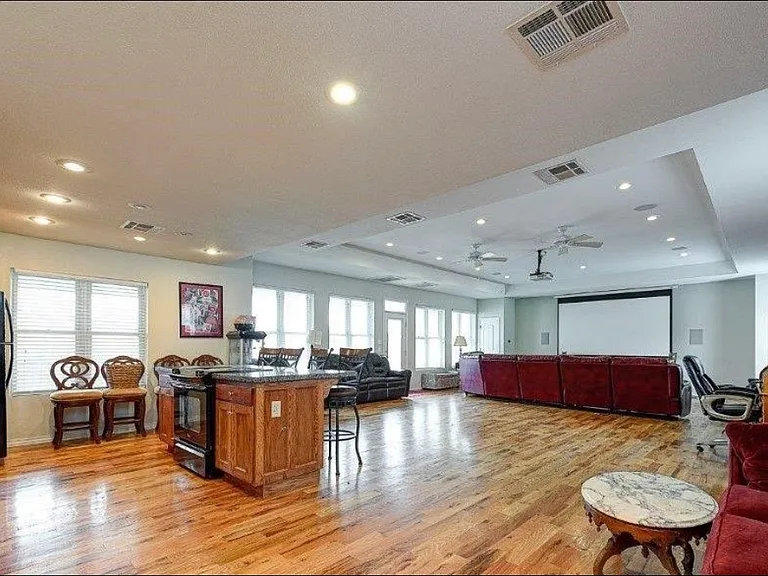 410 N Oliver Ave — Photo 16
